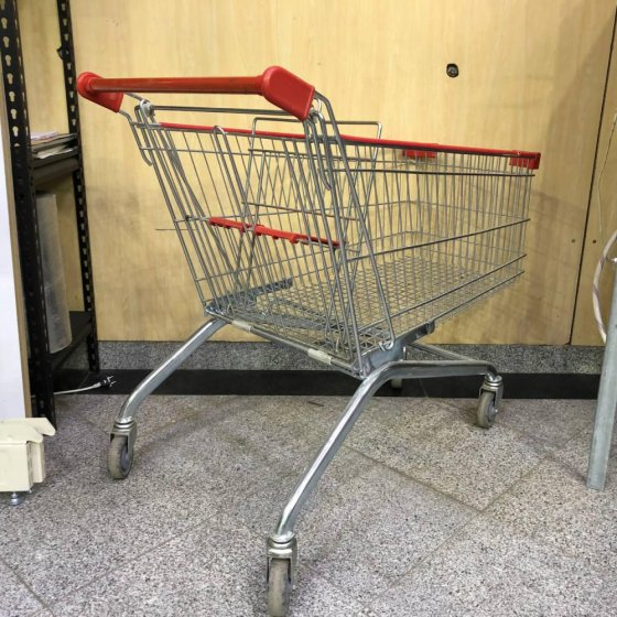 Red Wire Shopping Trolley (240)